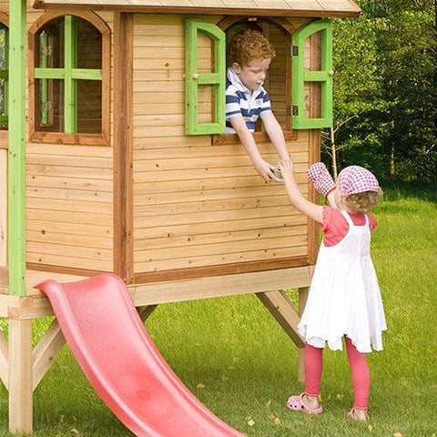 Image of 2-kinderen-spelen-in-kinderspeelhuis-tom-axi-jouw-speeltuin