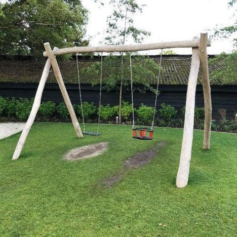 Image of dubbele-houten-schommel-robinia-hout-met-peuter-schommelzitje-sicuro