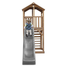 kind-op-glijbaan-van-beach-tower-speeltoren
