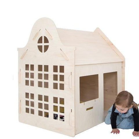 Image of meisje-speelhuisje-blank-klokgevel-hout