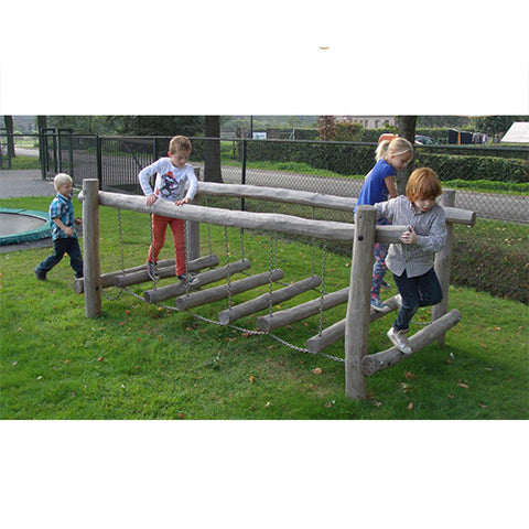 Image of kinderen-spelen-op-speeltoestel-wiebelbrug-sicuro