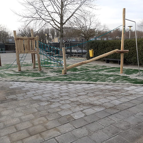 speeltoestel-met-glijbaan-klimtoestel-klimparcours-manu-sicuro