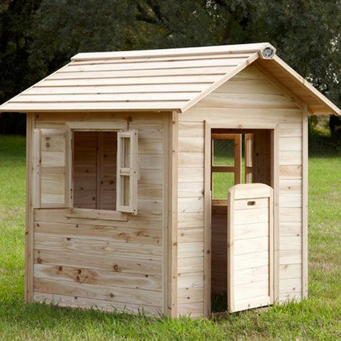 Image of houten-kinderhuisje-met-open-deur-en-ramen-van-axi