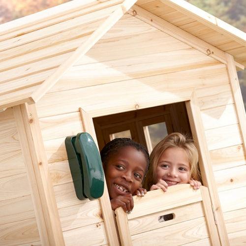 kinderen-spelen-in-kinder-huisje-speelhuisje-noa