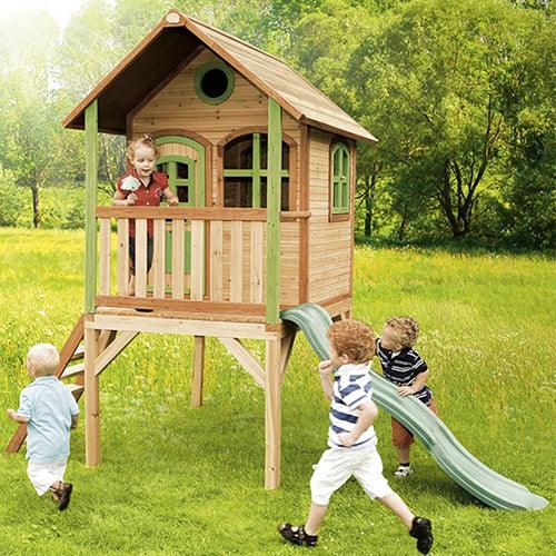 kinderen-spelen-met-speeltoren-laura-van-axi