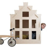 meisje-fietsje-speelhuisje-trapgevel-hout-speelhuis-woodenplay